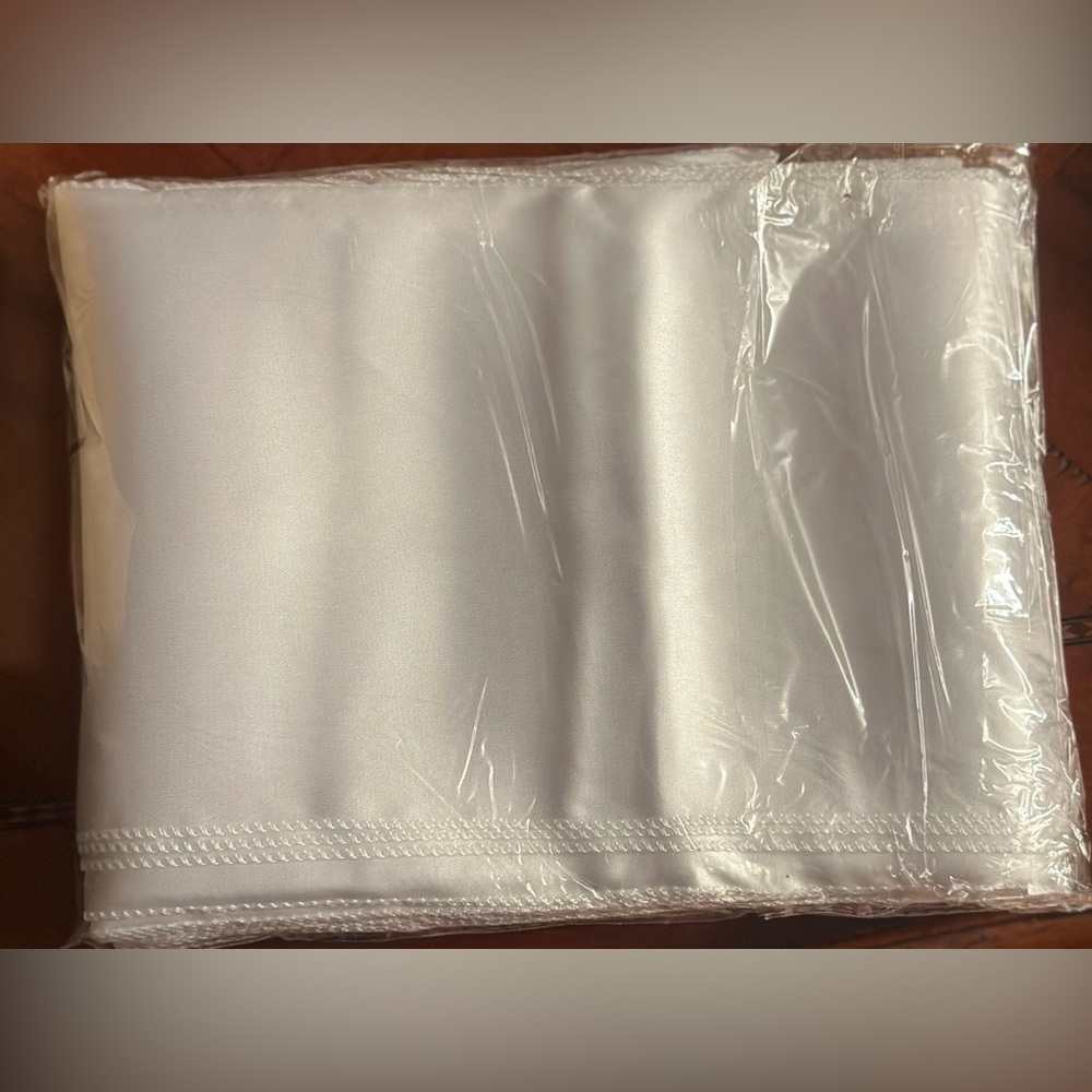 Satin Chair Bow for Universal Coverage NIP Bundle of 50 White - Picture 6 of 10
